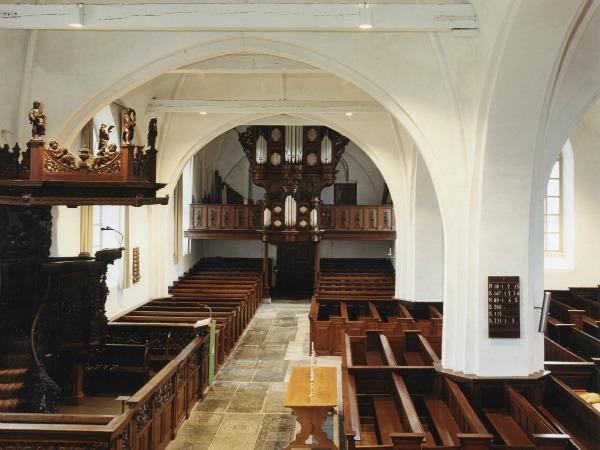 Uithuizen int richting orgel